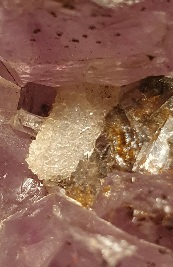Amethyst  Quarz?!