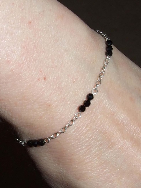 armb_kette_spinell_fac_3mm_191_2021.jpg