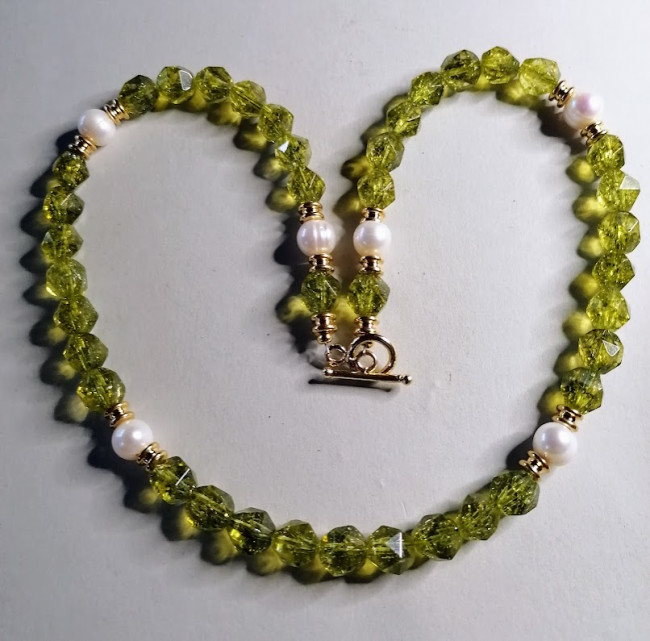 peridot kette.jpg