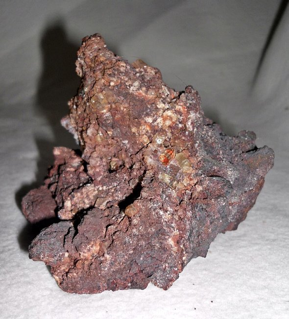 apatit-kristalle auf muttergestein1, mexico. .jpg