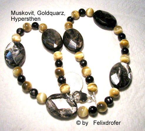 Muskovit mit Goldquarz undHypersthen