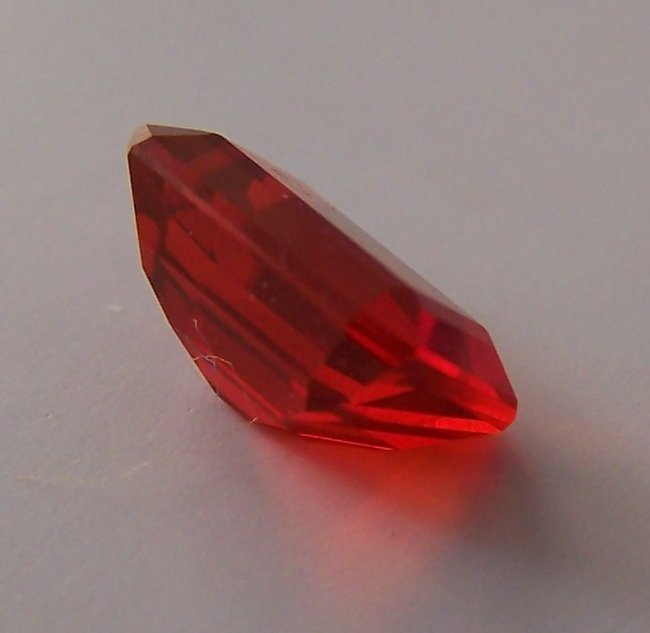 Facettierter Feuerachat für einen Ring