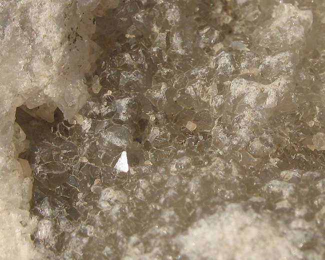 Flint-m.Krist3.JPG