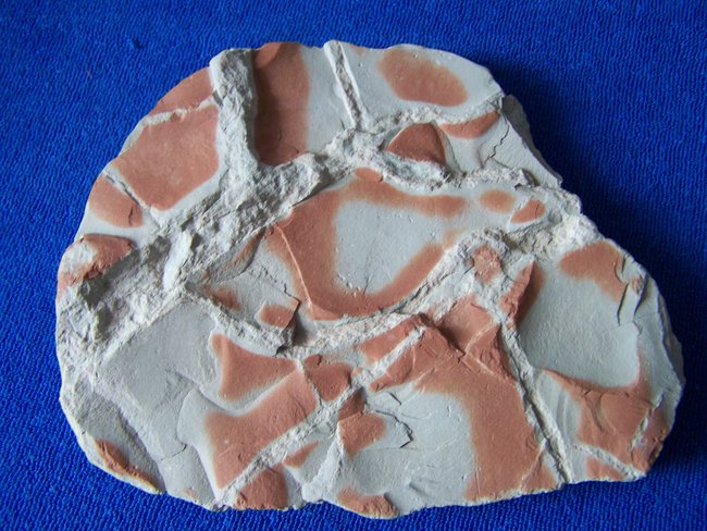 Platte aus der Verhüttung von Eisenerz aus der Wikingerzeit