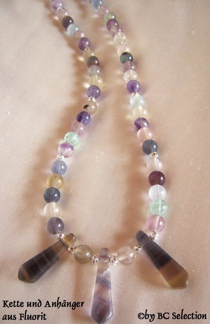 fluorit-drei anhänger-kette001.jpg