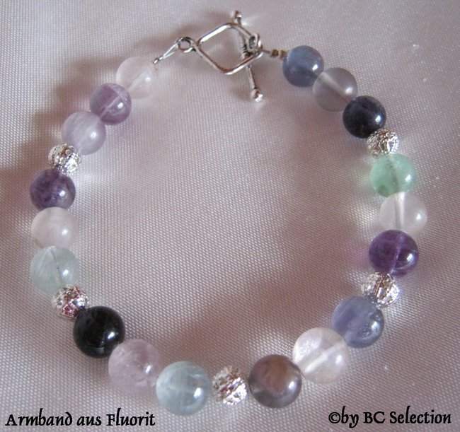 fluorit-drei anhänger-armband002.jpg