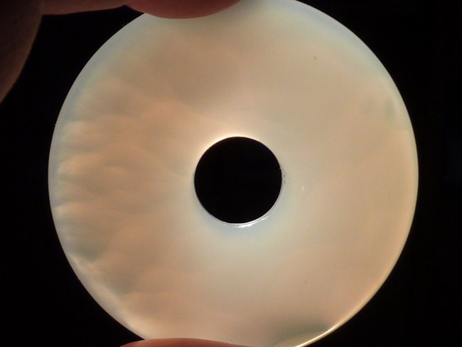 Großer Donut im Gegenlicht