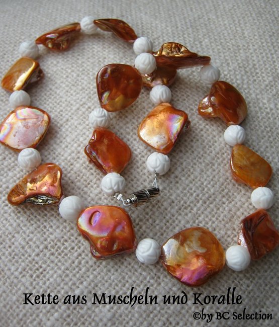 muschel bunt gefärbt-kette006.jpg