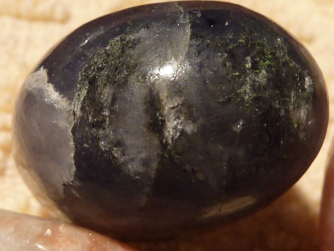 Iolith mit Sonnenstein