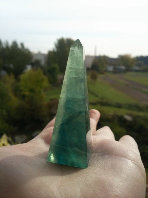 Obelisk-grün