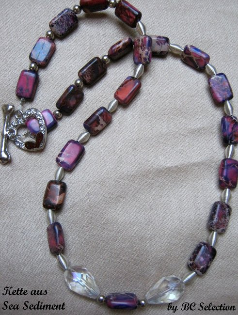 sea sediment mit glas-kette009.jpg