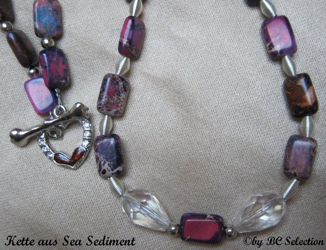 sea sediment mit glas-kette011.jpg