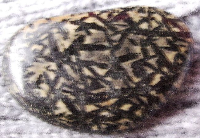 der Stein von Gerhard,  getrommelt und poliert