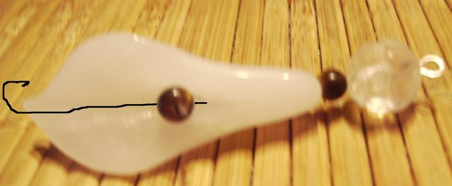 diesen Blinker  sollte man aufgrund des Eigengewichtes  sehr  zügig durchs  Gewässer ziehen,<br />er  sinkt relativ schnell