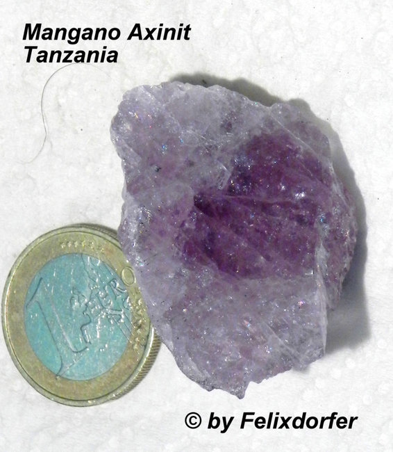 Mangano-Axinit  aus Tanzania