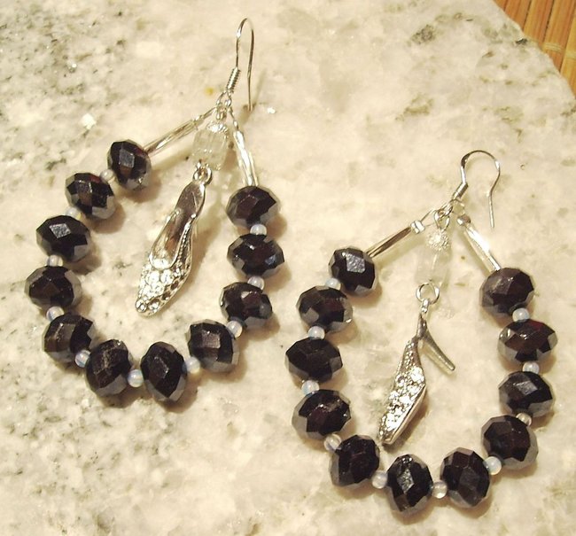 IMG_1517.JPG (221.91 KiB) 1769 mal betrachtet Ohrhänger Opalite, Bergkristallwürfel und Glasschliffperlen