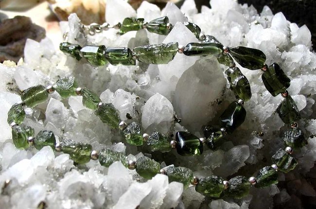 Moldavit-Kette
