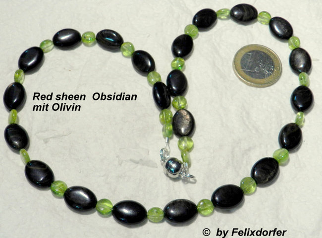 Red sheen Obsidian mit Olivin.jpg (204.58 KiB) 2640 mal betrachtet Red sheen Osdidian mit Olivin