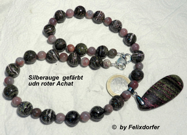 Gefärbtes  Silberauge mit rotem Achat