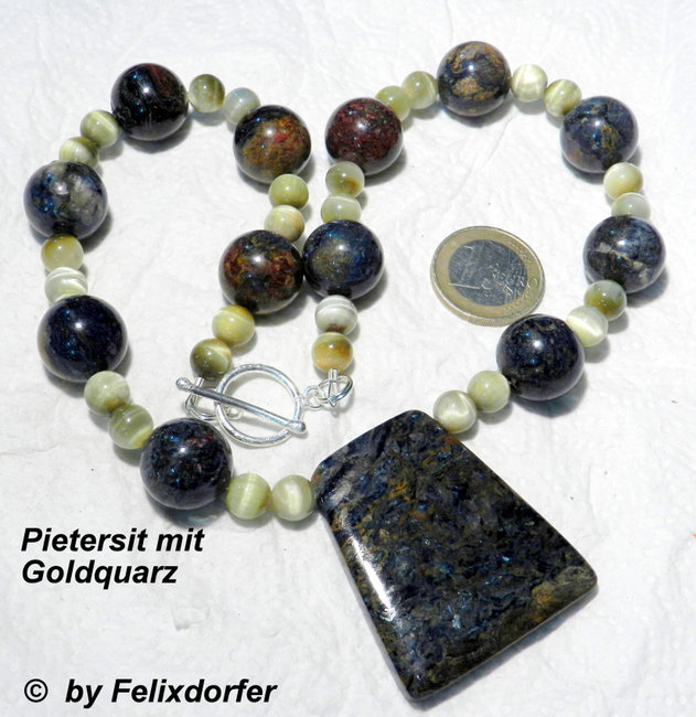 Pietersit mit  Goldquarz