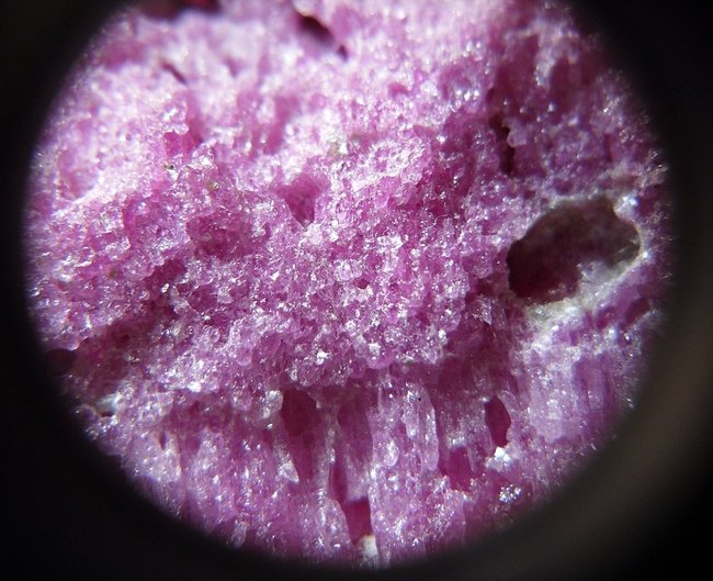 Korund (?) aus Thailand _vergr. Detailaufnahme 2
