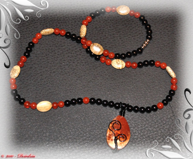 Kette aus Feuerachat, Landschaftsjaspis, Onyx und Karneol *