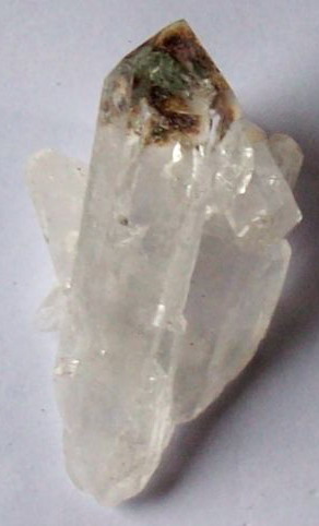 Quarz mit Einschluß  (Chlorit u.a. )Brasilien.jpg