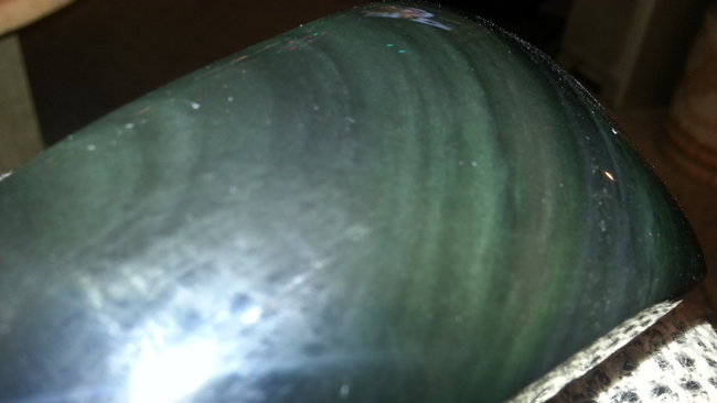 Regenbogenobsidian.