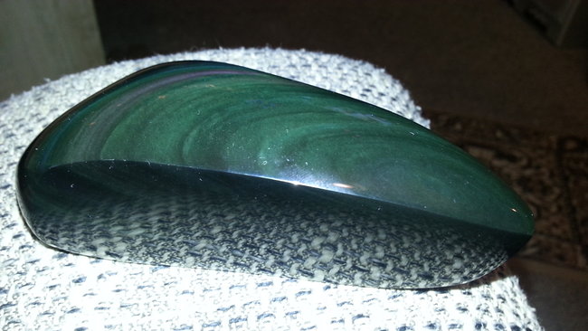 Regenbogenobsidian.