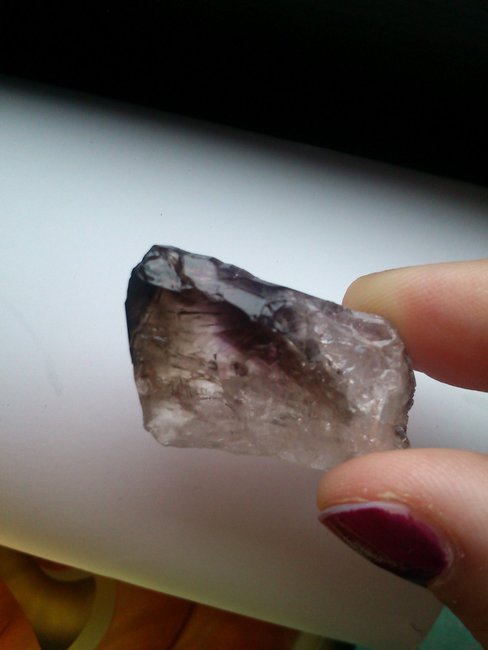 Rauchquarz mit einer amethystader