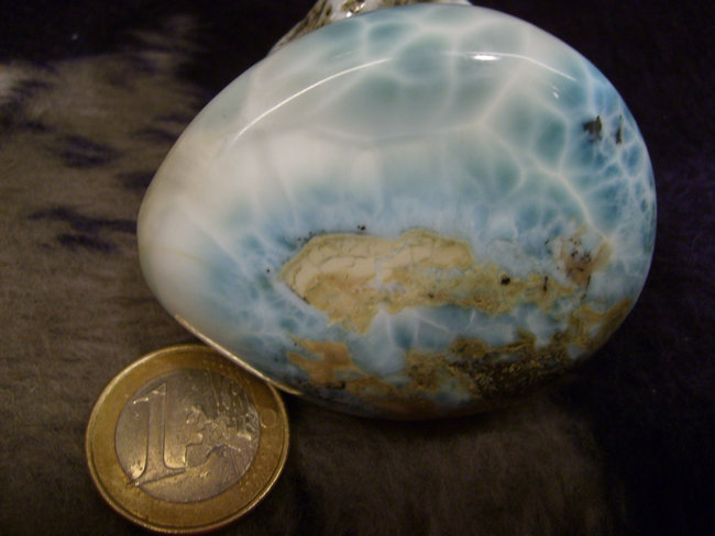 Larimar.jpg