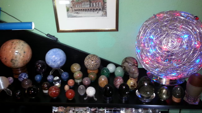 Kugel und Eier-Sammlung.