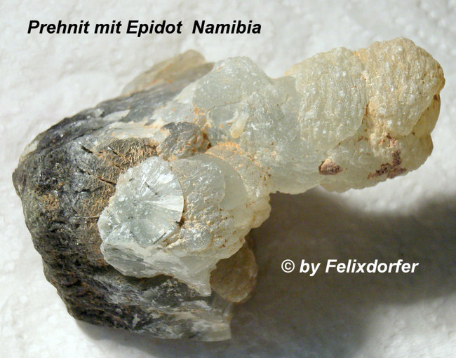 Prehnit mit Epidot  aus Namibia  2