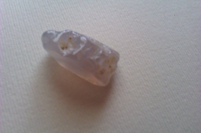 Kunzit ich liebe Gnubbelsteine ;-)