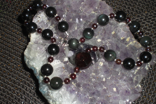 Obsidian Granatkette.jpg