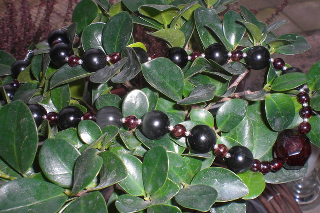 Obsidian Granatkette 1.jpg