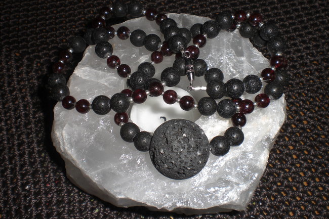 Lava Granatkette.jpg