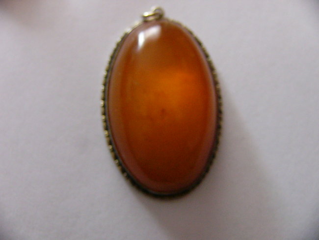 Bernsteinanhänger cabachon in silber noch von Oma
