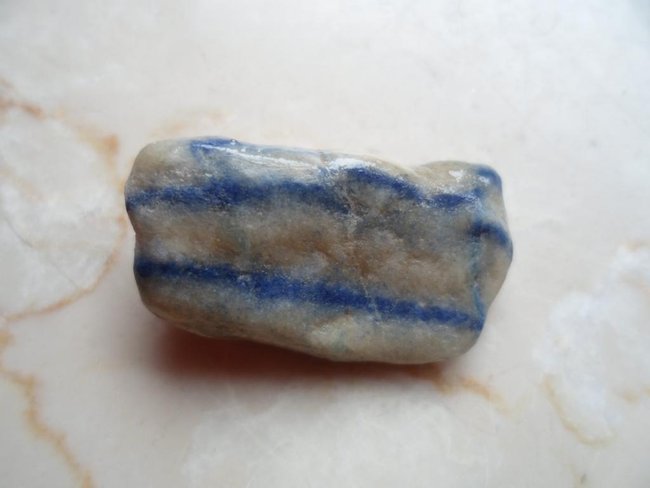 sodalith ader blau in weiser matrix