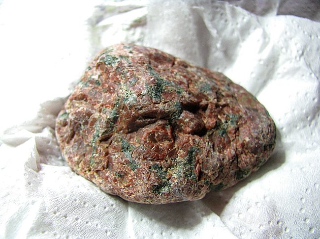 Feldspat mit (grünem Orthoklas?)