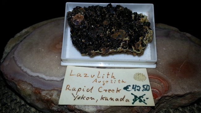 Lazulith. :-)