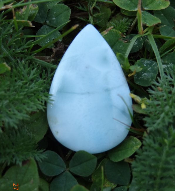 Mein kleiner Larimar, den ich jez schon liebe. Aber auch der ist nicht wirklich Farbgetreu