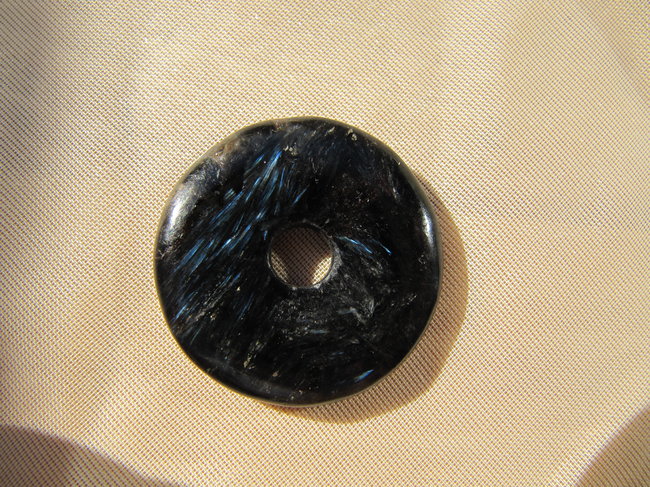 IMG_0726.JPG (4.67 MiB) 10415 mal betrachtet Anthophyllit Donut
