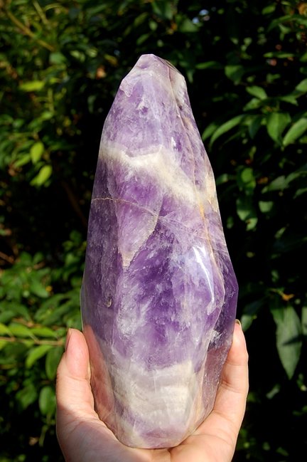 Chevron-Amethyst Skulptur