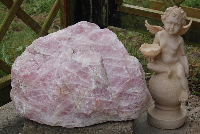 Rosenquarz (Madagaskar) ca. 35 kg