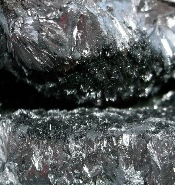 pyrolusit druse2.JPG