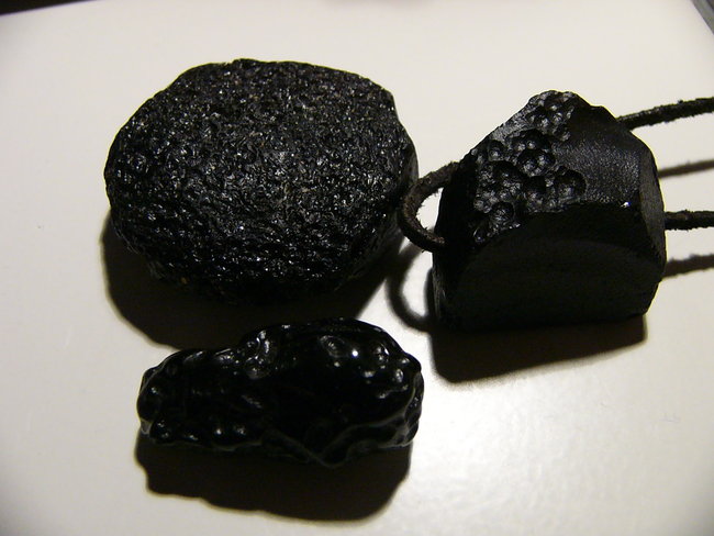 3 verschiedene Tektite