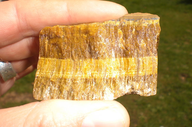 Tigerauge Rohstein.jpg