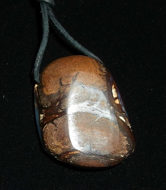 Boulder_Opal_1.jpg