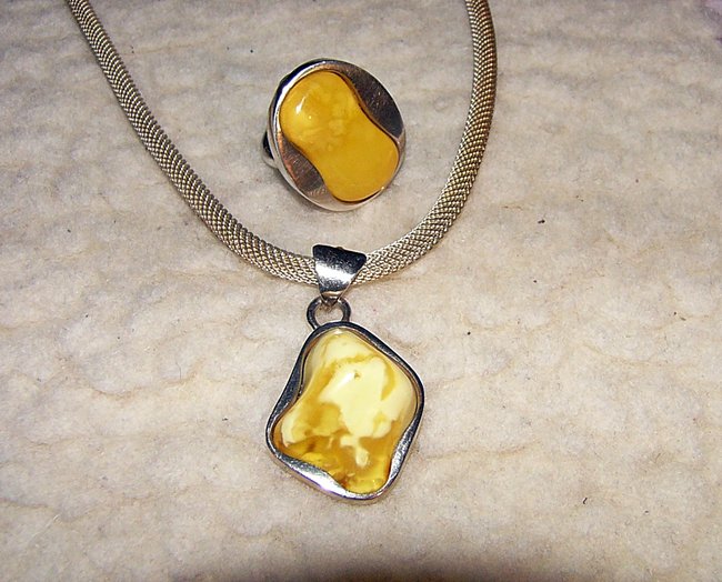Ring und Anhänger